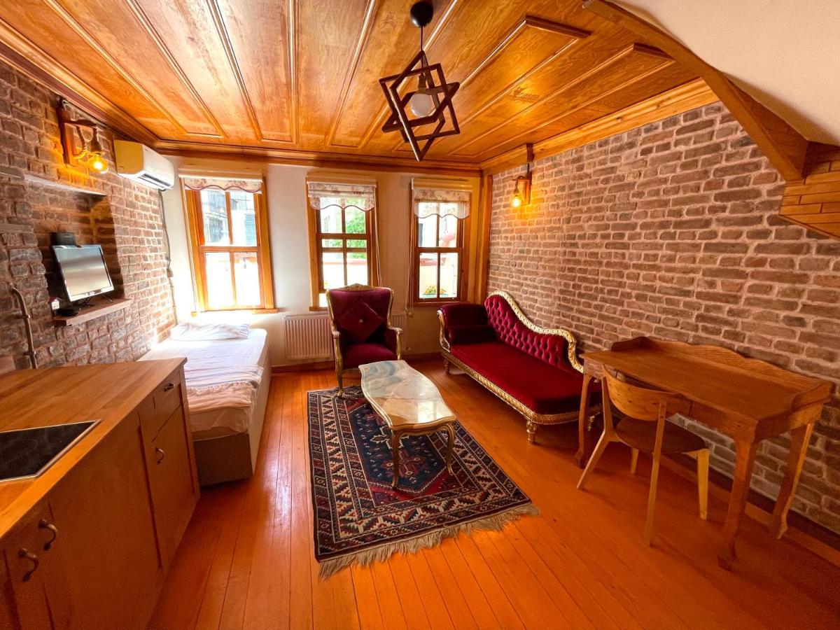 Authentic Turkish Home Family Room Стамбул Экстерьер фото